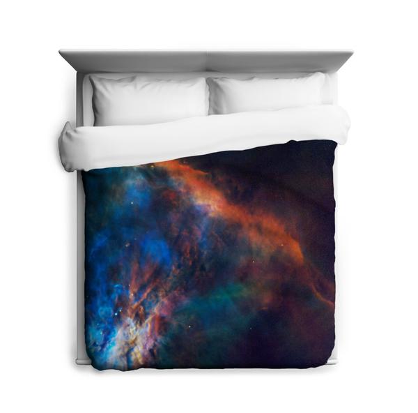 Gas Plume Near the Edge of the Orion Nebula Duvet Cover